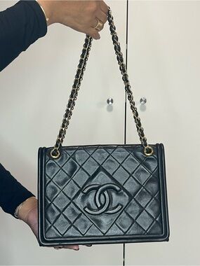 Chanel Gold Chain Matelasse Lambskin Shoulder Bag